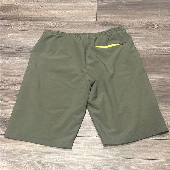 Olive Green Athletic Shorts Size 18-20 - Picture 4 of 6